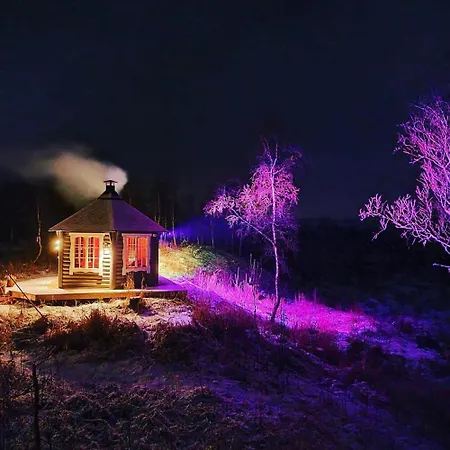 Elvestua House In Nature Gibostad