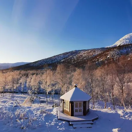 Elvestua House In Nature 펜션 Gibostad