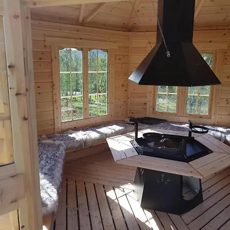 펜션 Elvestua House In Nature Gibostad