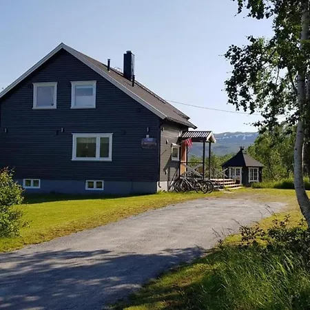펜션 Elvestua House In Nature Gibostad