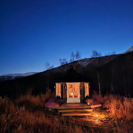 Elvestua House In Nature * Gibostad